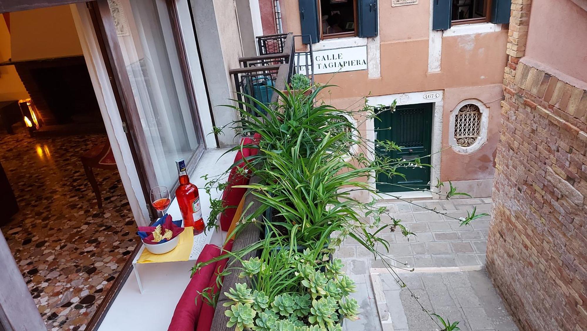 Antico Rio Acqua Dolce Apartment Венеция Экстерьер фото