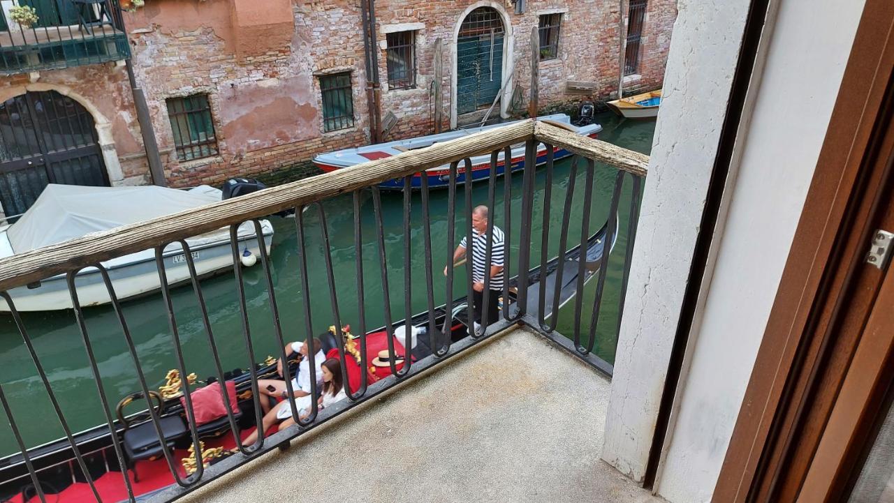Antico Rio Acqua Dolce Apartment Венеция Экстерьер фото
